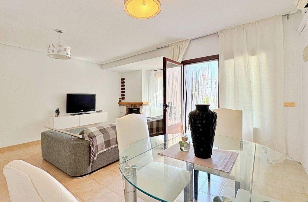 Rynek wtórny - Bungalow - Torrevieja - Punta prima