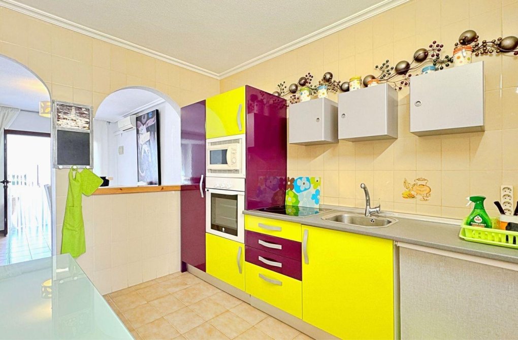 Rynek wtórny - Bungalow - Torrevieja - Punta prima