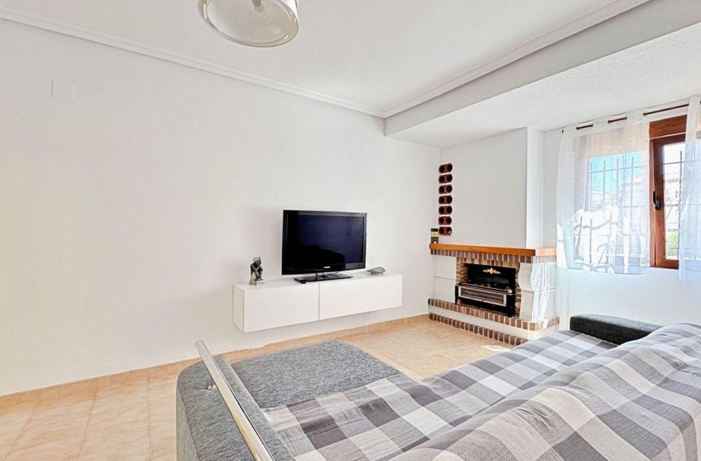 Rynek wtórny - Bungalow - Torrevieja - Punta prima