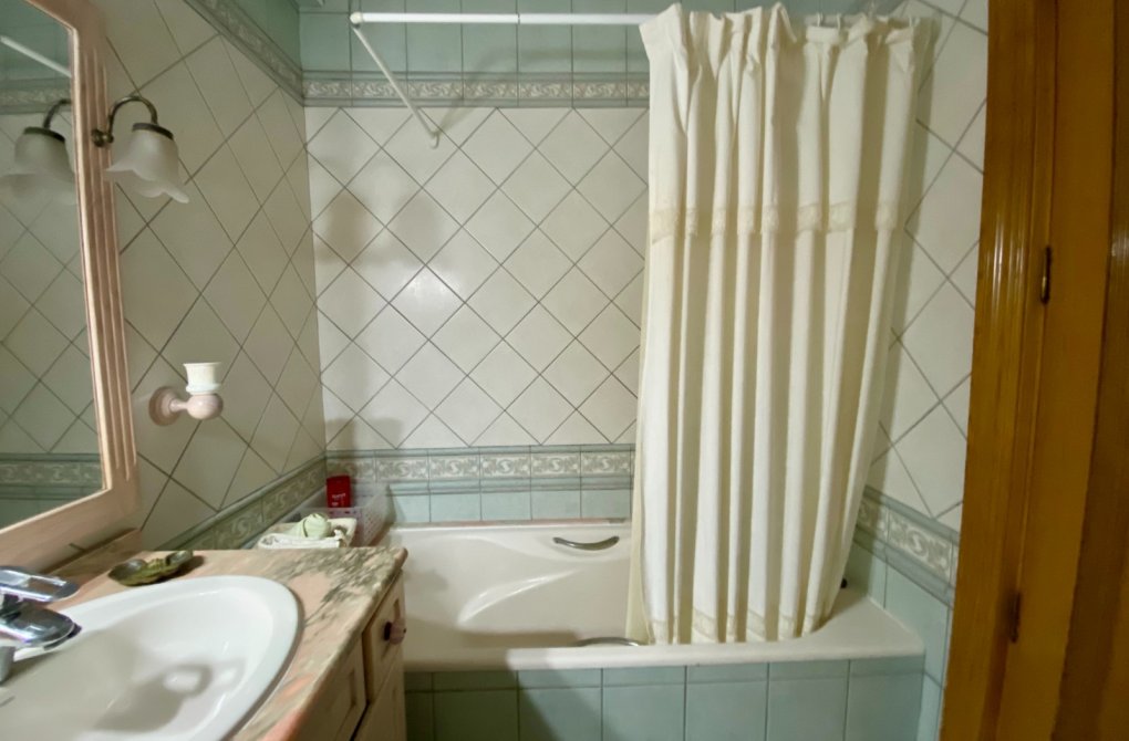 Resale - Apartment - Torrevieja - Playa del Cura