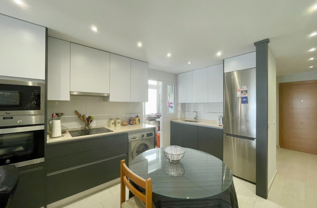 Resale - Apartment - Torrevieja - Playa del Cura