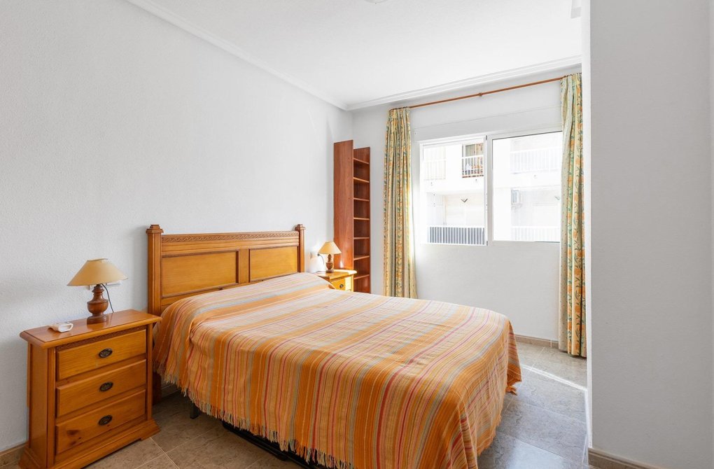 Resale - Apartment - Torrevieja - Centro