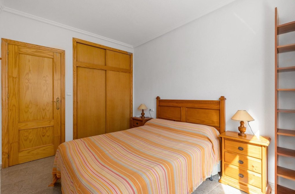 Resale - Apartment - Torrevieja - Centro