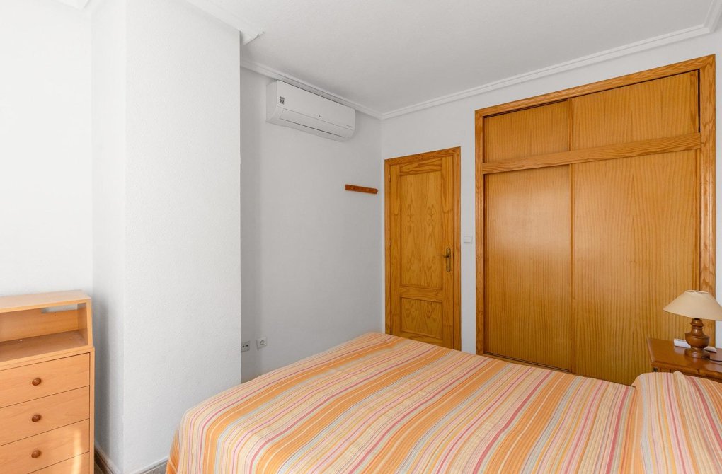 Resale - Apartment - Torrevieja - Centro