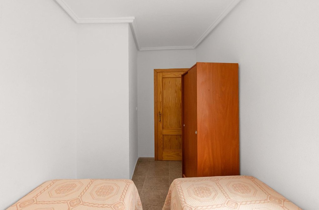 Resale - Apartment - Torrevieja - Centro