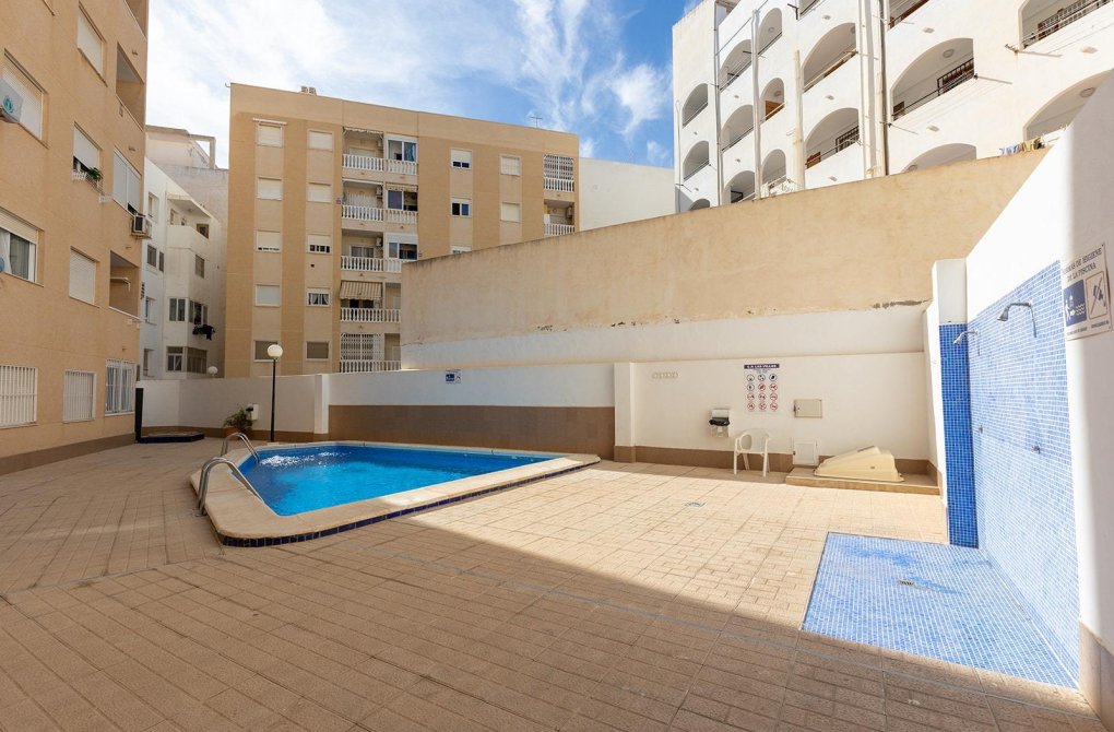 Resale - Apartment - Torrevieja - Centro