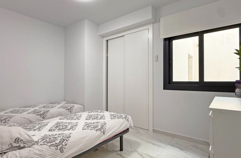 Resale - Apartment - Orihuela Costa - Los Altos