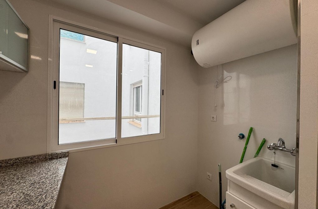 Resale - Apartment - Torrevieja - La Mata