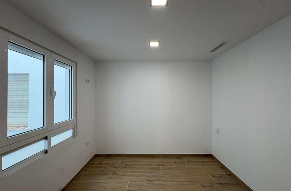 Resale - Apartment - Torrevieja - La Mata