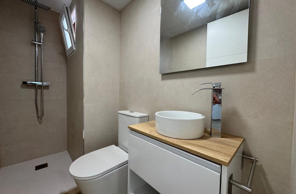 Resale - Apartment - Torrevieja - La Mata