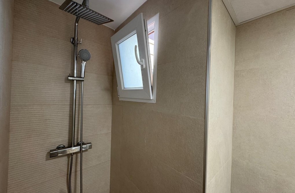 Resale - Apartment - Torrevieja - La Mata