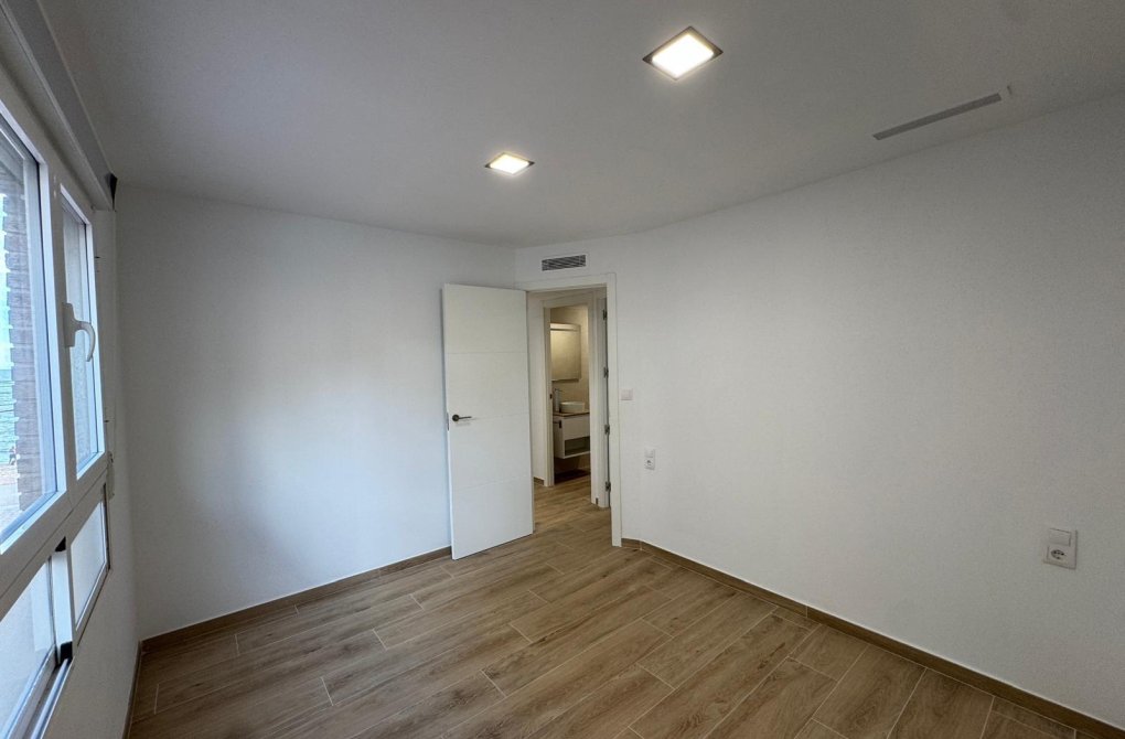 Resale - Apartment - Torrevieja - La Mata