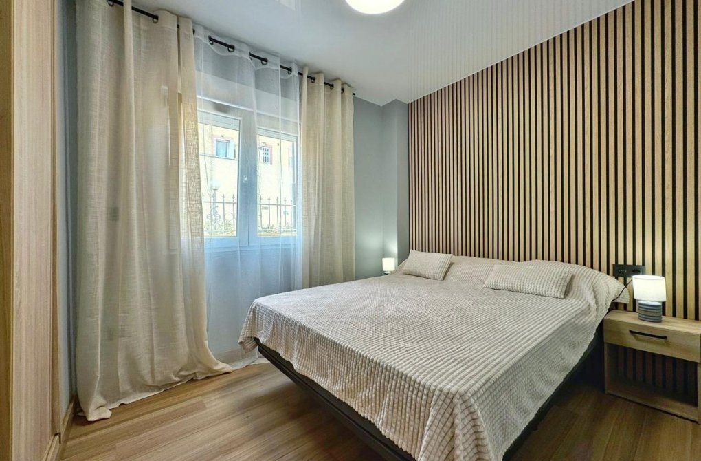 Resale - Bungalow - Orihuela Costa - Las Filipinas