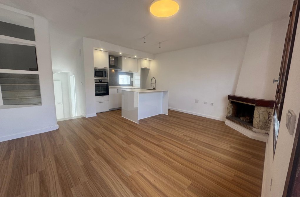 Resale - Terraced house - Torrevieja - Los Frutales