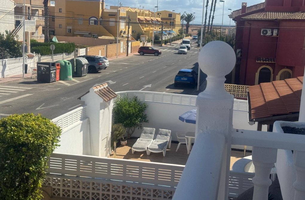 Resale - Terraced house - Torrevieja - Los Frutales