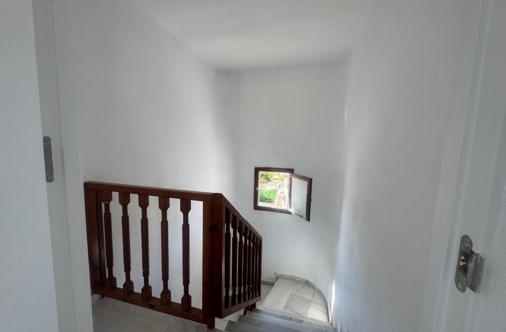 Resale - Terraced house - Torrevieja - Los Frutales