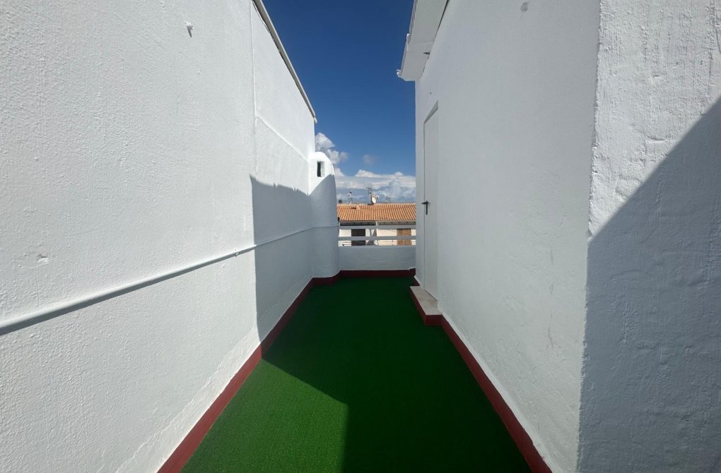 Resale - Terraced house - Torrevieja - Los Frutales