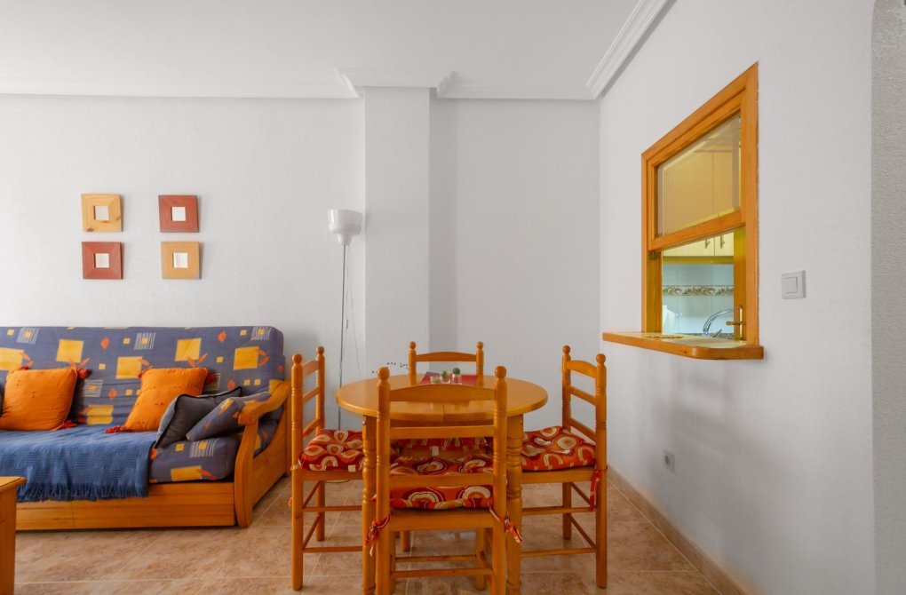 Resale - Apartment - Torrevieja - Centro