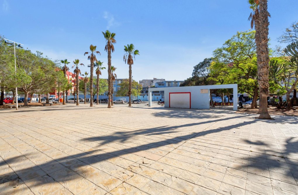 Resale - Apartment - Torrevieja - Centro