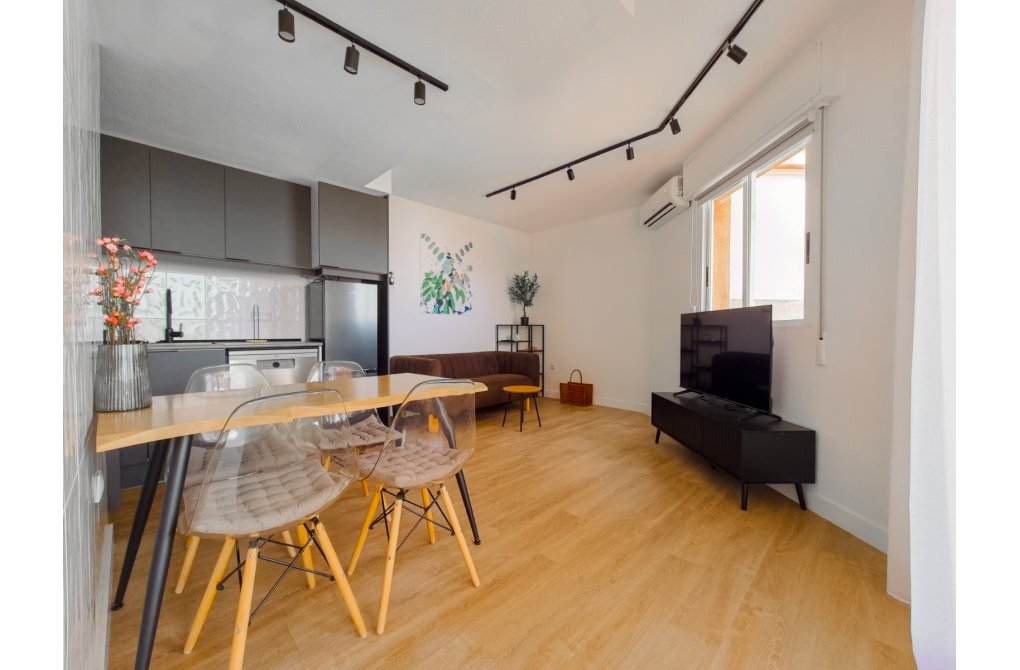 Resale - Apartment - Top Floor Apartment - Torrevieja - Habaneras