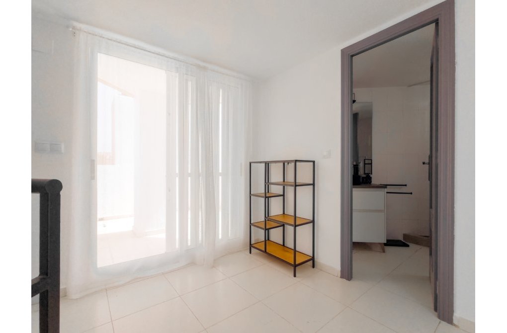 Resale - Apartment - Top Floor Apartment - Torrevieja - Habaneras