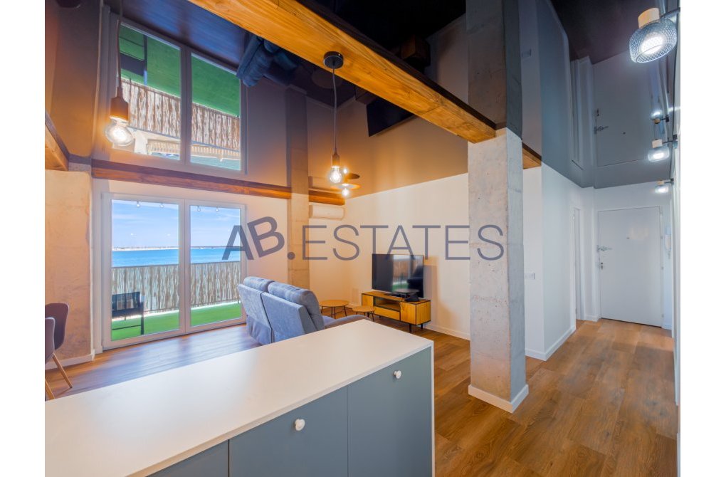 Resale - Apartment - Torrevieja - Acequion