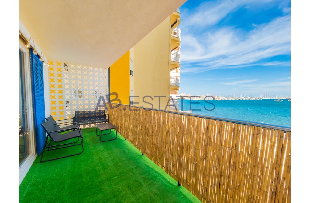 Resale - Apartment - Torrevieja - Acequion
