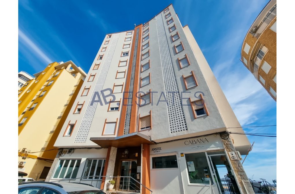 Resale - Apartment - Torrevieja - Acequion