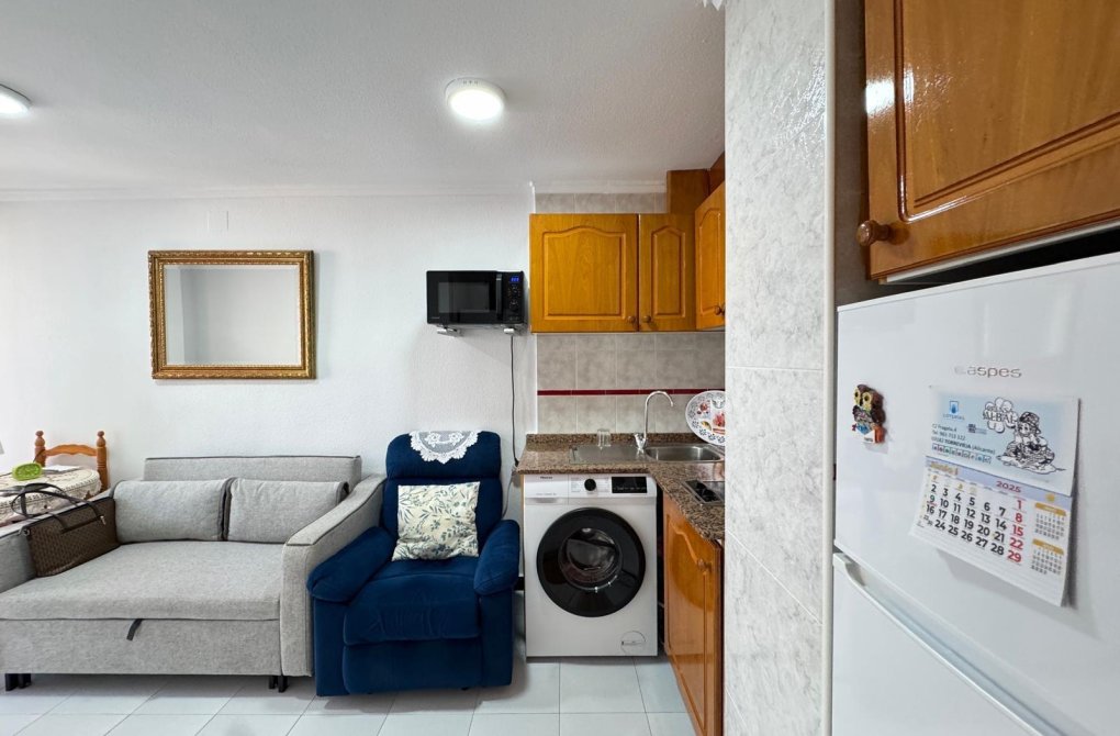 Resale - Studio - Torrevieja - Playa de los locos