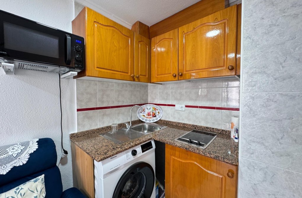 Resale - Studio - Torrevieja - Playa de los locos