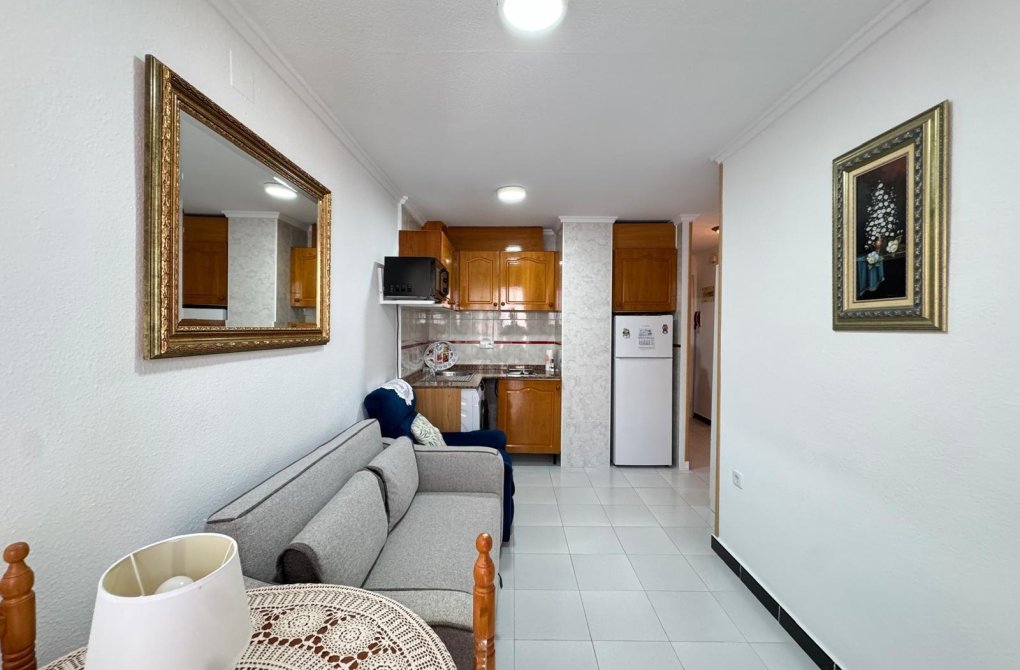 Resale - Studio - Torrevieja - Playa de los locos