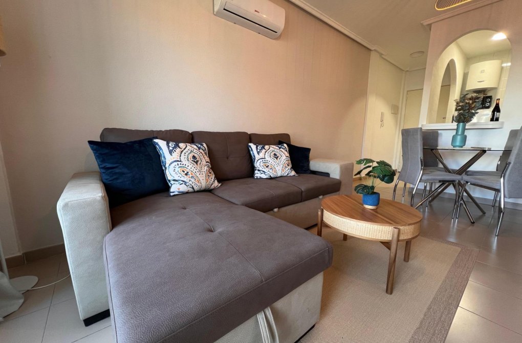 Resale - Apartment - Torrevieja - El Acequión - Los Náufragos