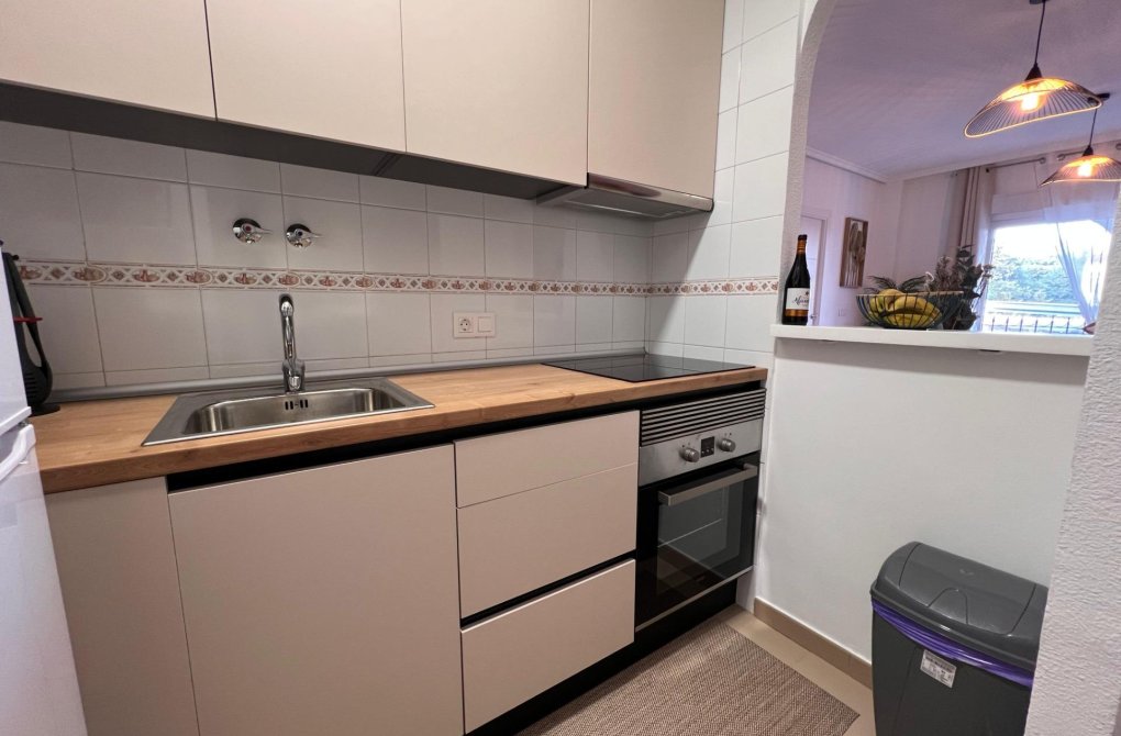 Resale - Apartment - Torrevieja - El Acequión - Los Náufragos