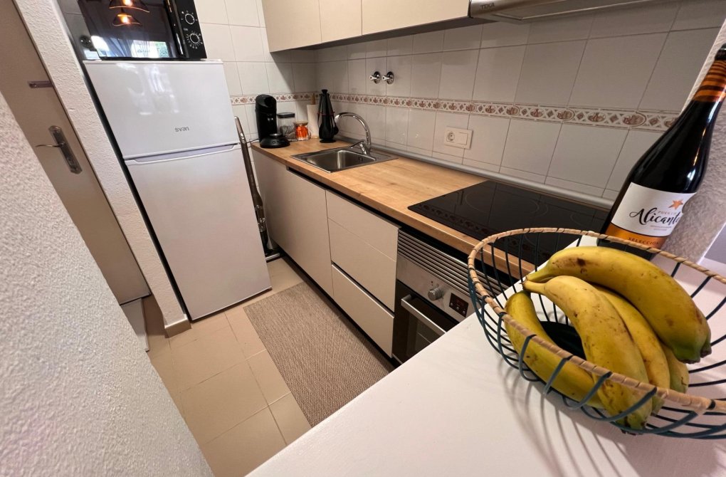 Resale - Apartment - Torrevieja - El Acequión - Los Náufragos