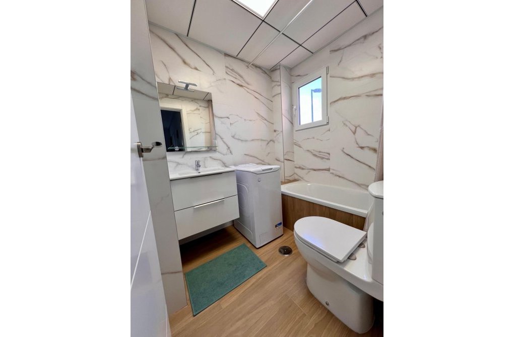 Resale - Apartment - Torrevieja - El Acequión - Los Náufragos