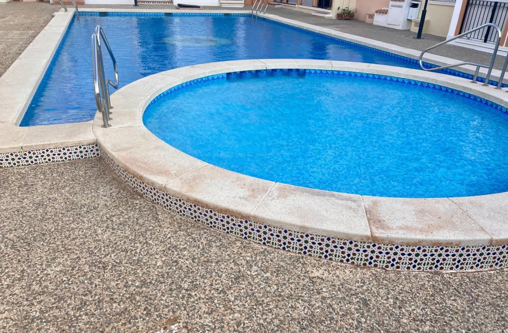 Resale - Apartment - Torrevieja - El Acequión - Los Náufragos