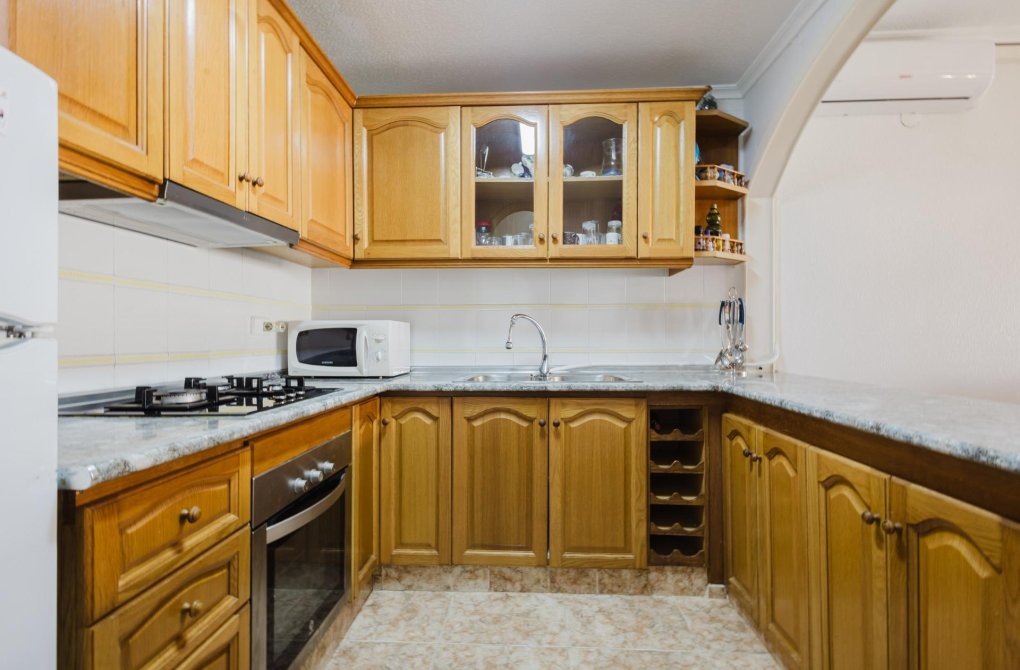 Resale - Apartment - Torrevieja - Acequion