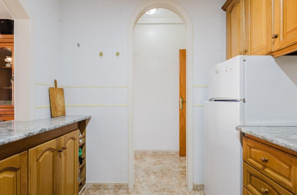 Resale - Apartment - Torrevieja - Acequion