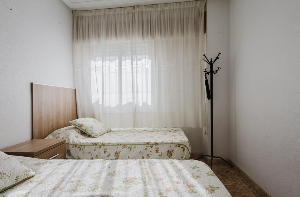 Resale - Apartment - Torrevieja - Acequion