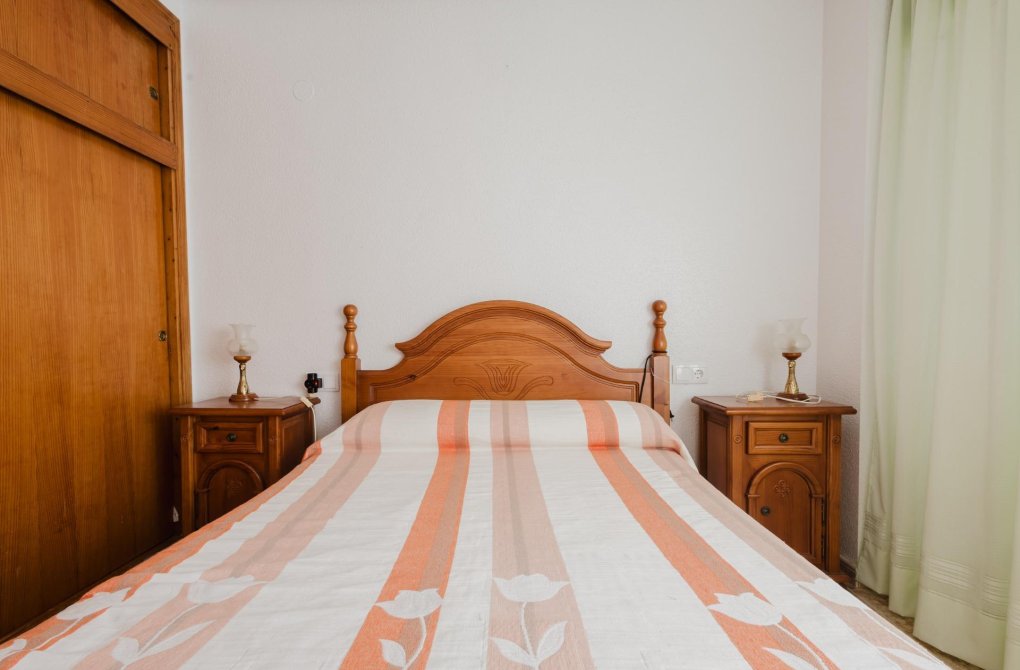 Resale - Apartment - Torrevieja - Acequion