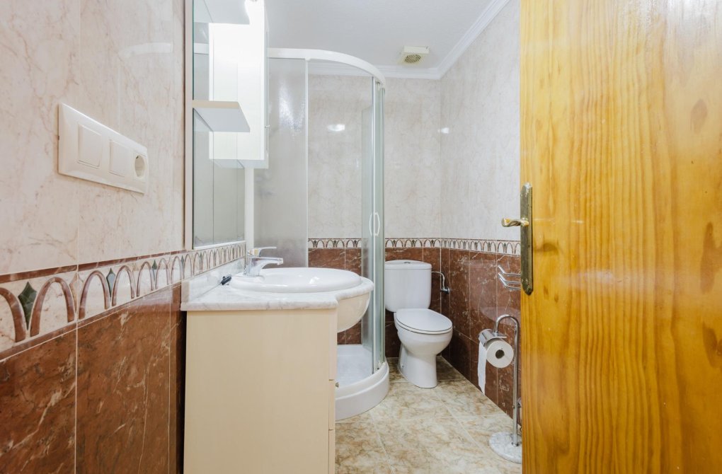 Resale - Apartment - Torrevieja - Acequion