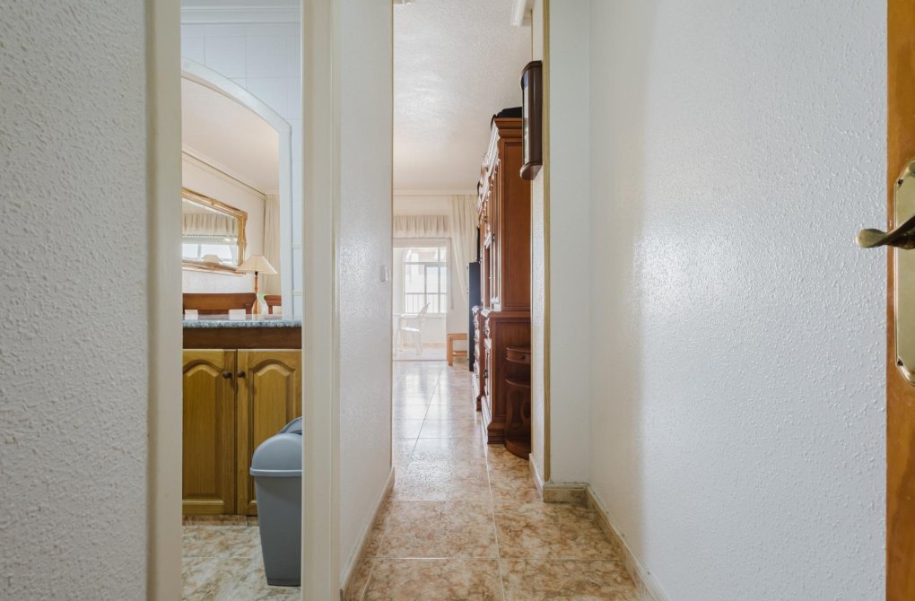 Resale - Apartment - Torrevieja - Acequion