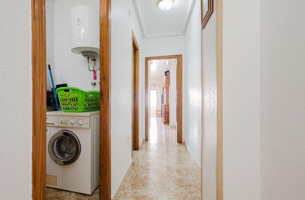 Resale - Apartment - Torrevieja - Acequion