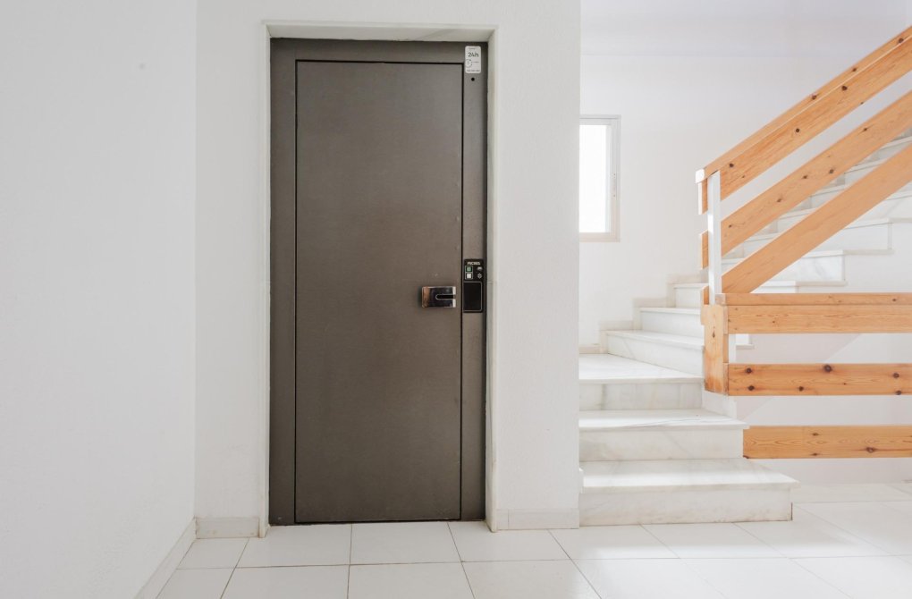 Resale - Apartment - Torrevieja - Acequion