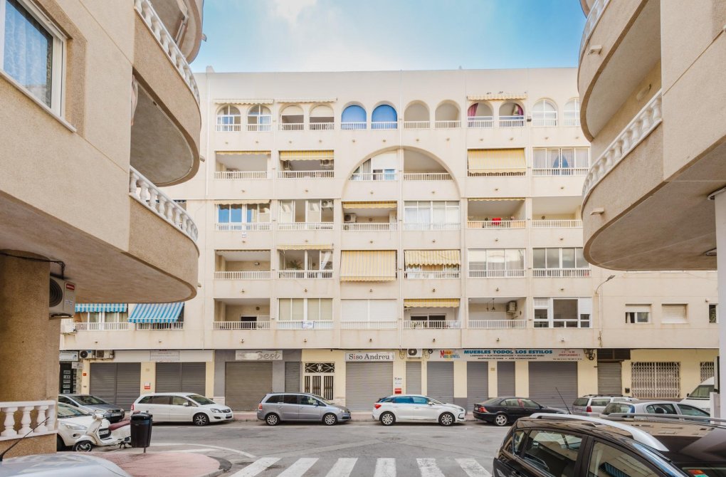Resale - Apartment - Torrevieja - Acequion