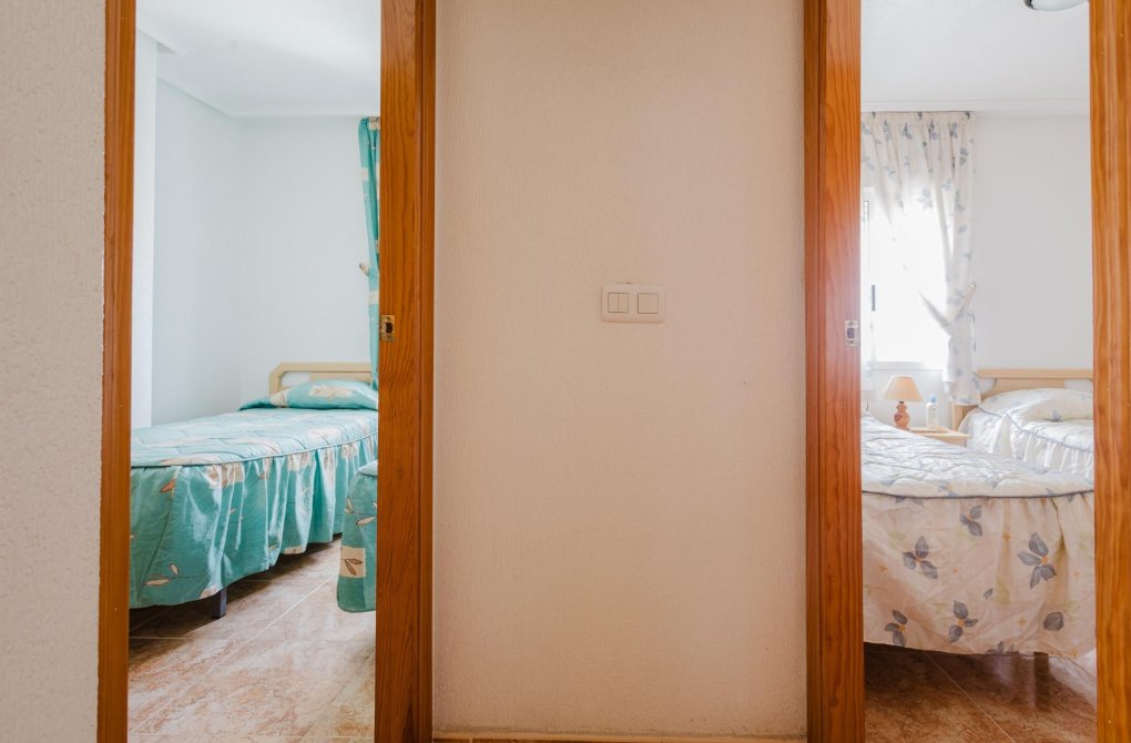 Resale - Apartment - Torrevieja - Centro