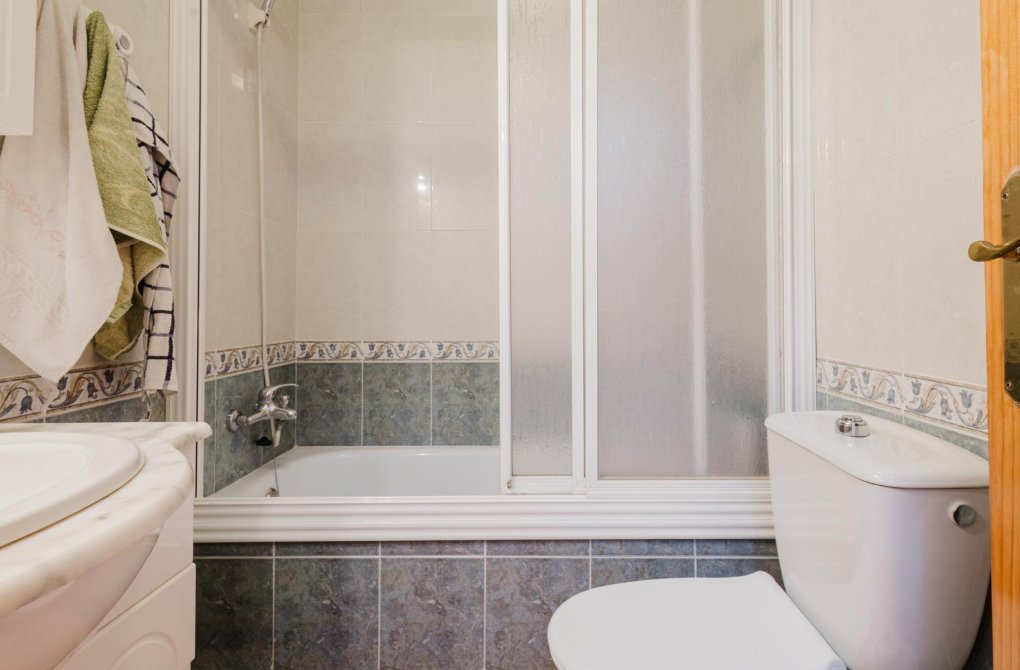 Resale - Apartment - Torrevieja - Centro