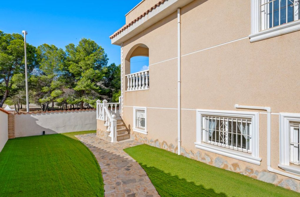 Resale - Villa - Ciudad Quesada