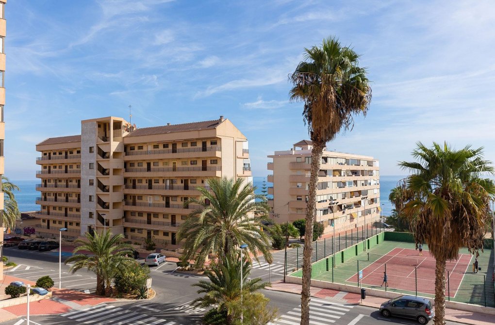 Resale - Apartment - Torrevieja - La Mata