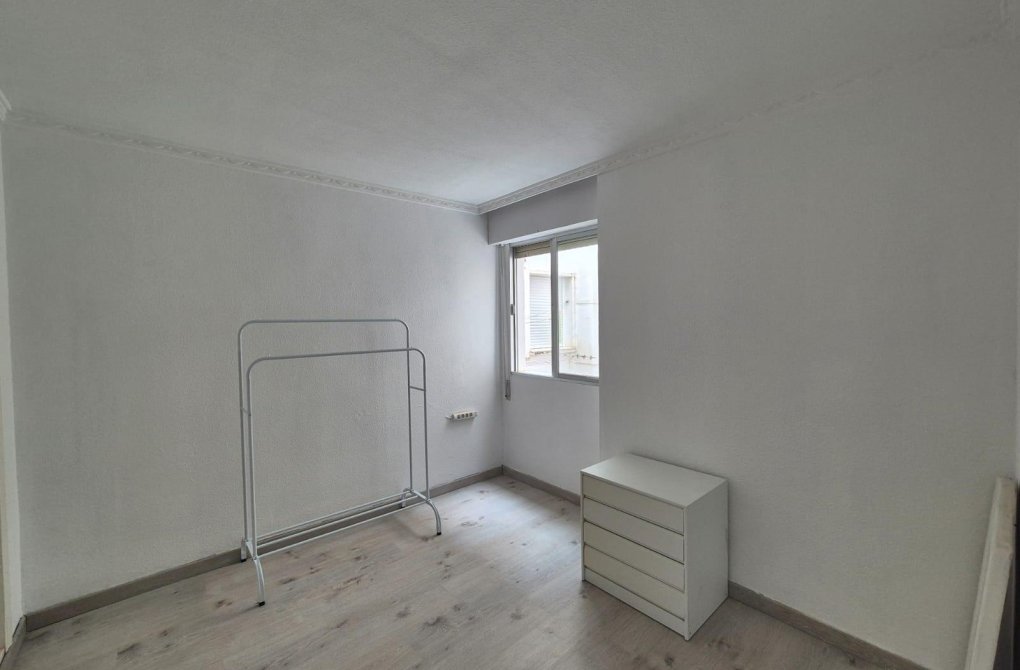 Rynek wtórny - Apartament - Torrevieja - Punta prima